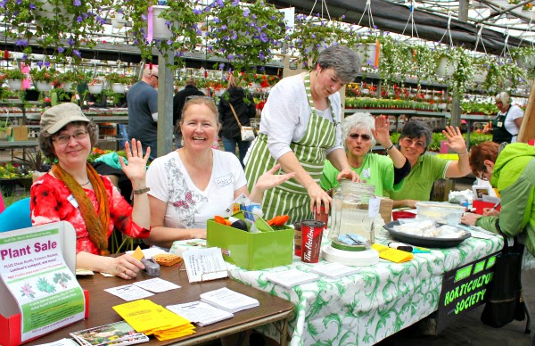 photo of Hort Society members at New North's Hello, Spring event